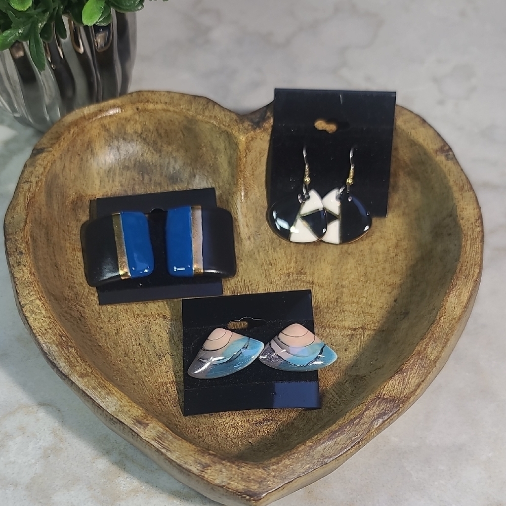 Stylish Ceramic Jewelry Set Of 3 Pierced Earrings.